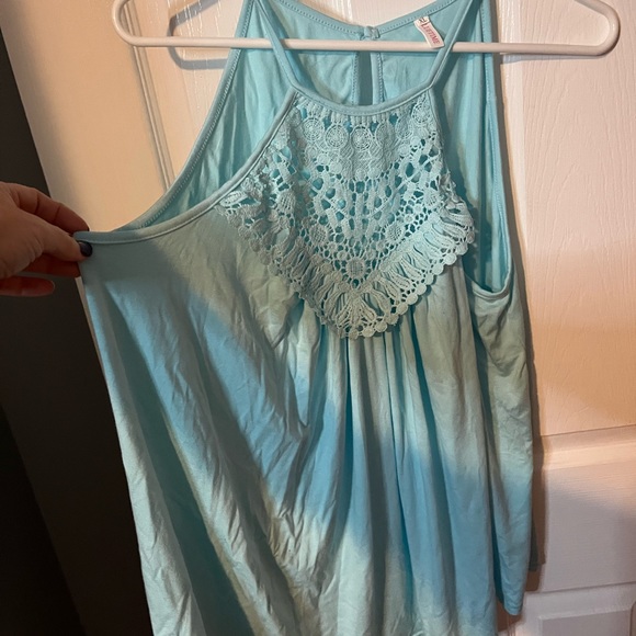 Amazon flowy halter top size XL - Picture 3 of 6